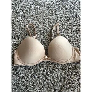 Victoria's Secret Body Push-Up Bra Nude Beige 32C Underwire Lace Trim